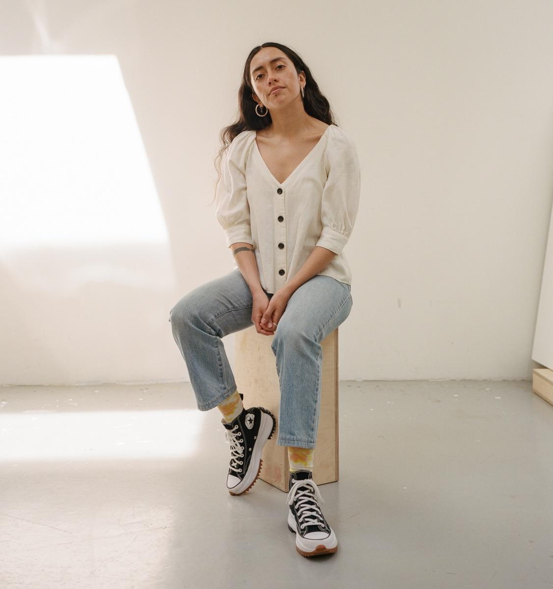 Photo of artist Vivian Rosas