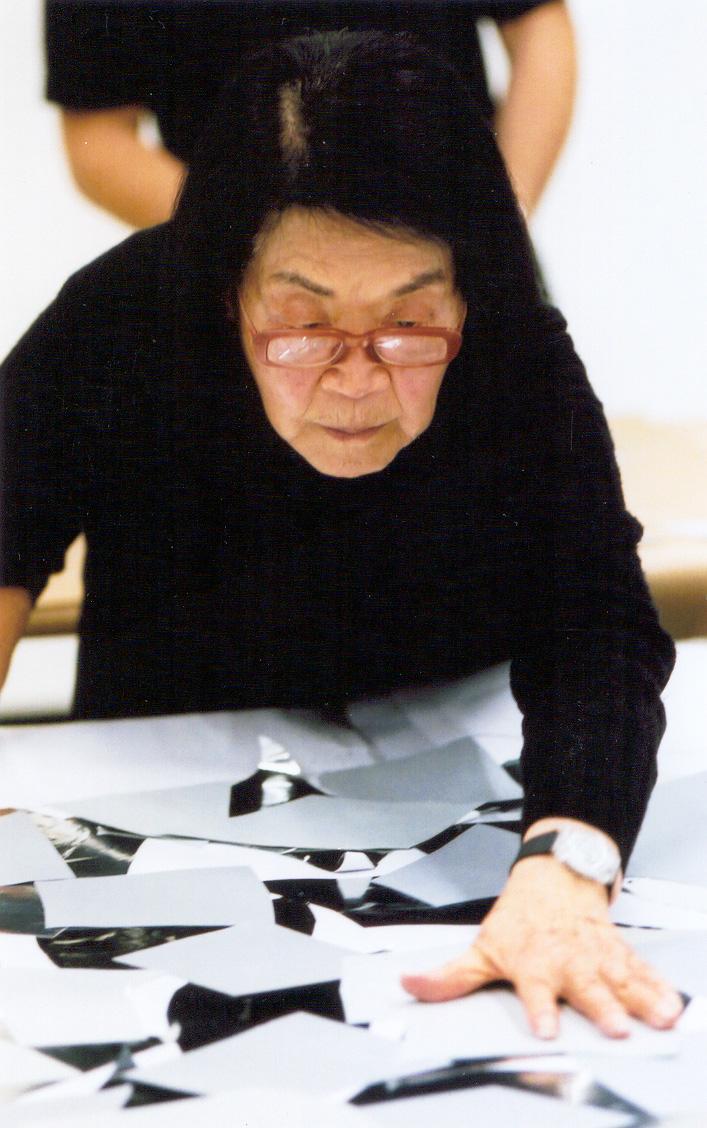 An image of Tomie Ohtake.