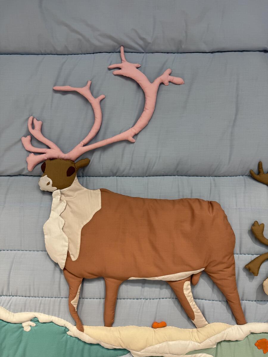 Deinstallation of Joyce Wieland, Barren Ground Caribou, 1977-1978, at Spadina Subway Station