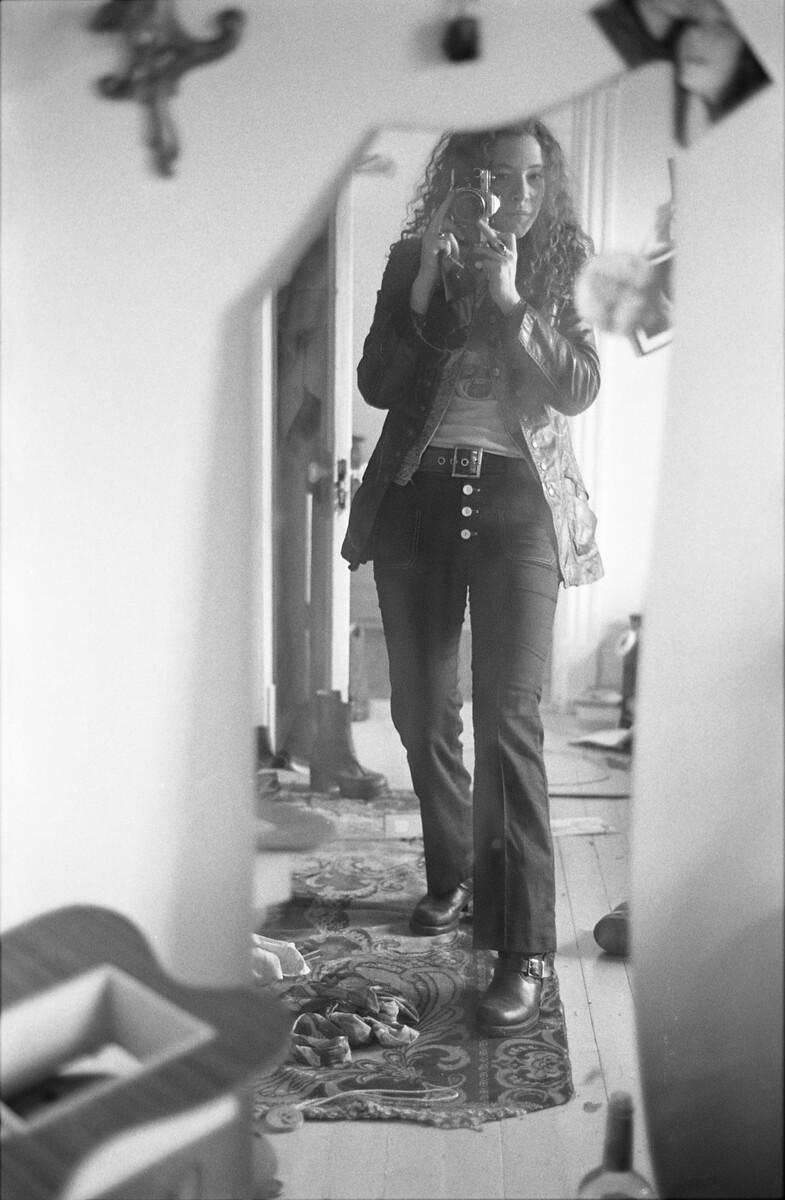 Melissa Auf der Maur, Self-Portrait in Cracked Mirror